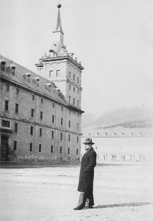 Jaime Cortesão no Escorial, durante o seu exílio em Espanha (ca. 1936)