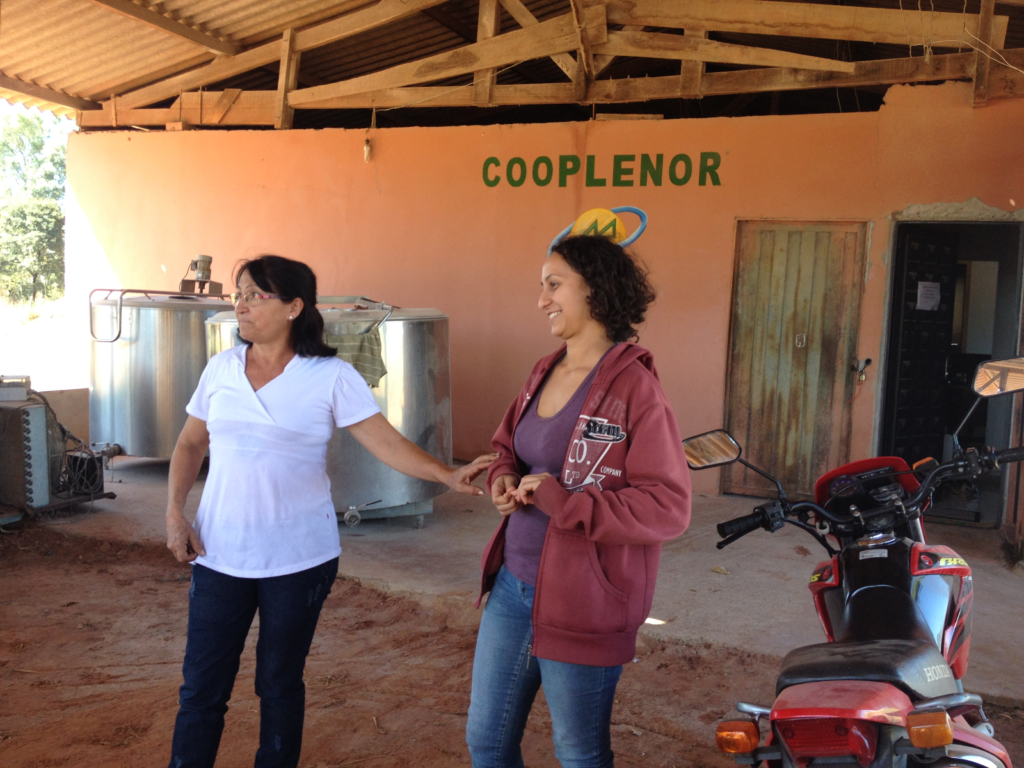 Figura 1: Visita de estudo - Cooperativa Cooplenor, Assentamento Reunidas/Promissão/SP/Brasil